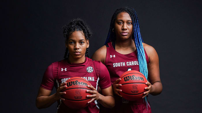 South Carolina players Zia Cooke and Aliyah Boston